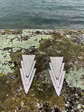 Load image into Gallery viewer, FABA2044-J004 / Three triangles earrings